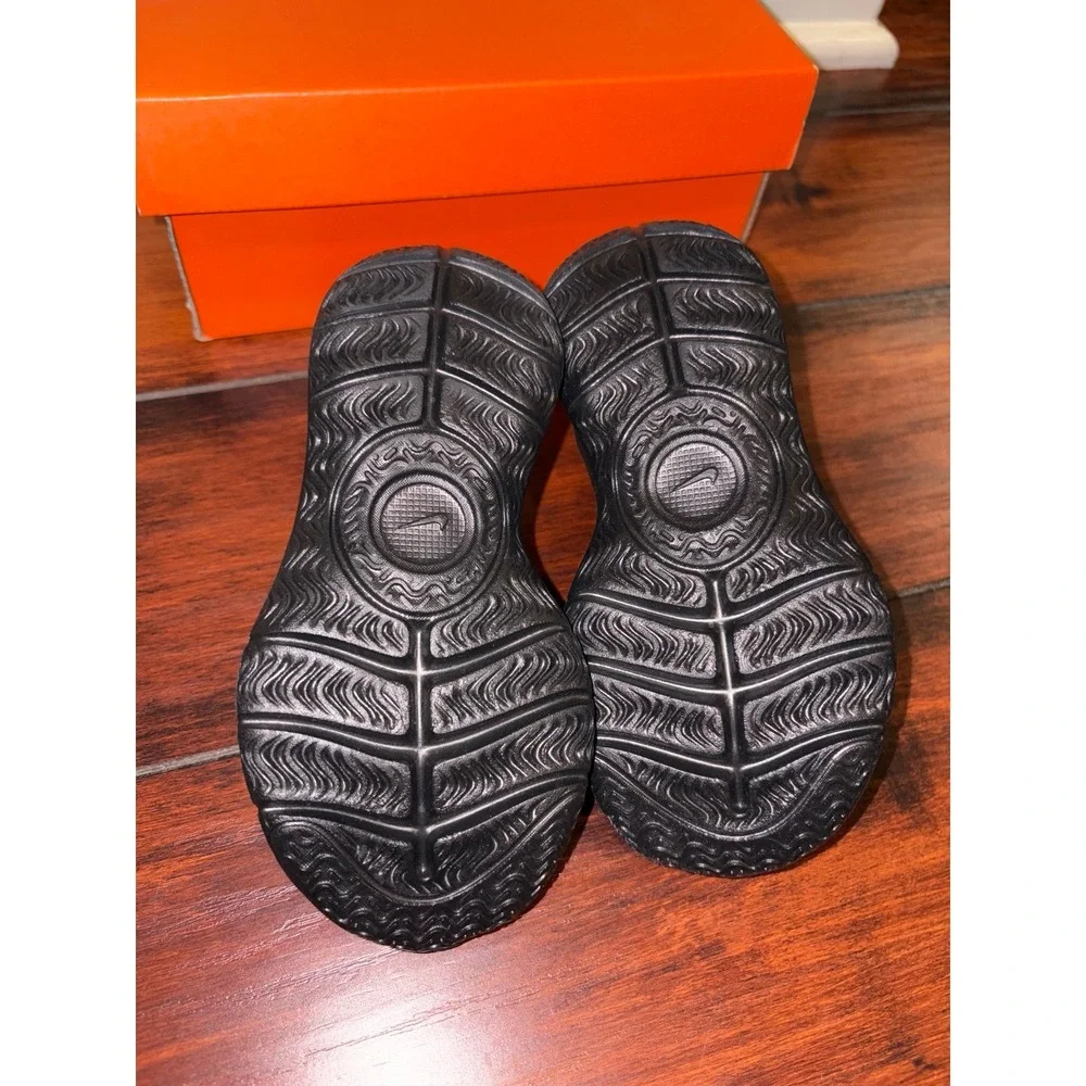 New‎ Nike Kids' Grade School Flex Runner 3 Shoes Size little kids 9 Retail $75
